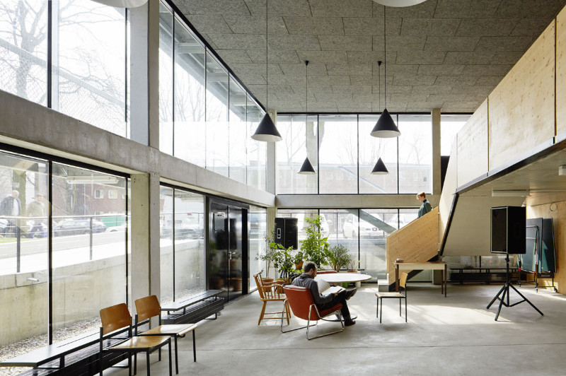 R50 Berlin Public Lobby